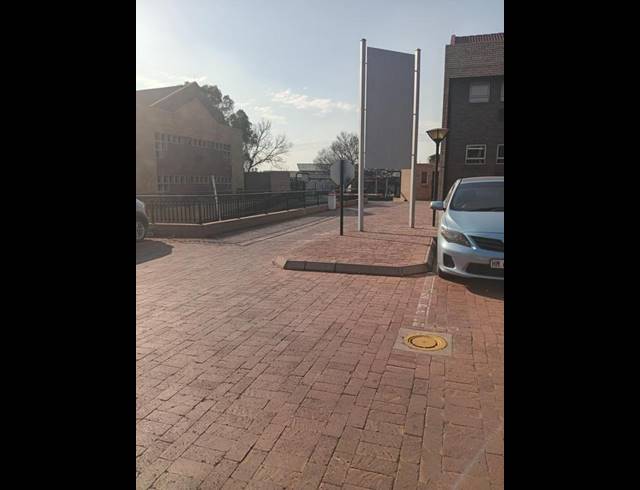 BUSINESS PROPERTY TO RENT IN LYNNWOOD